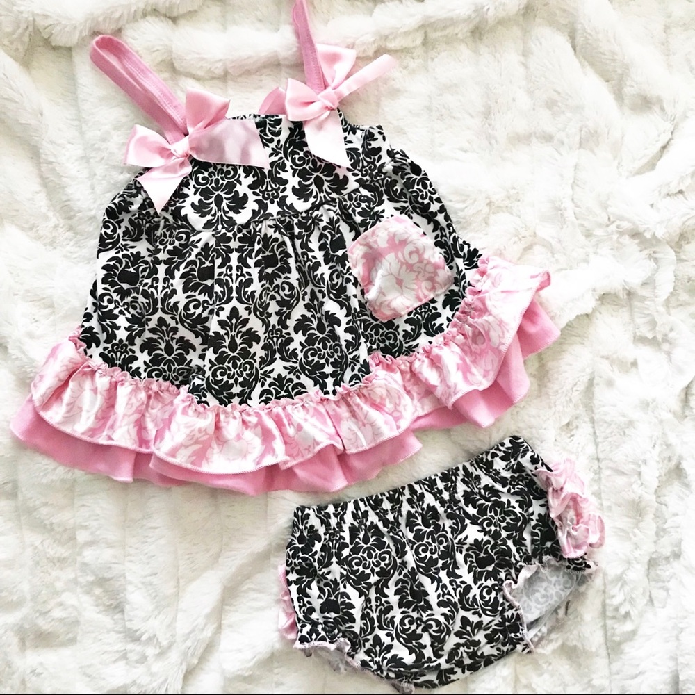 Black, White, and Pink Damask Ruffle Set